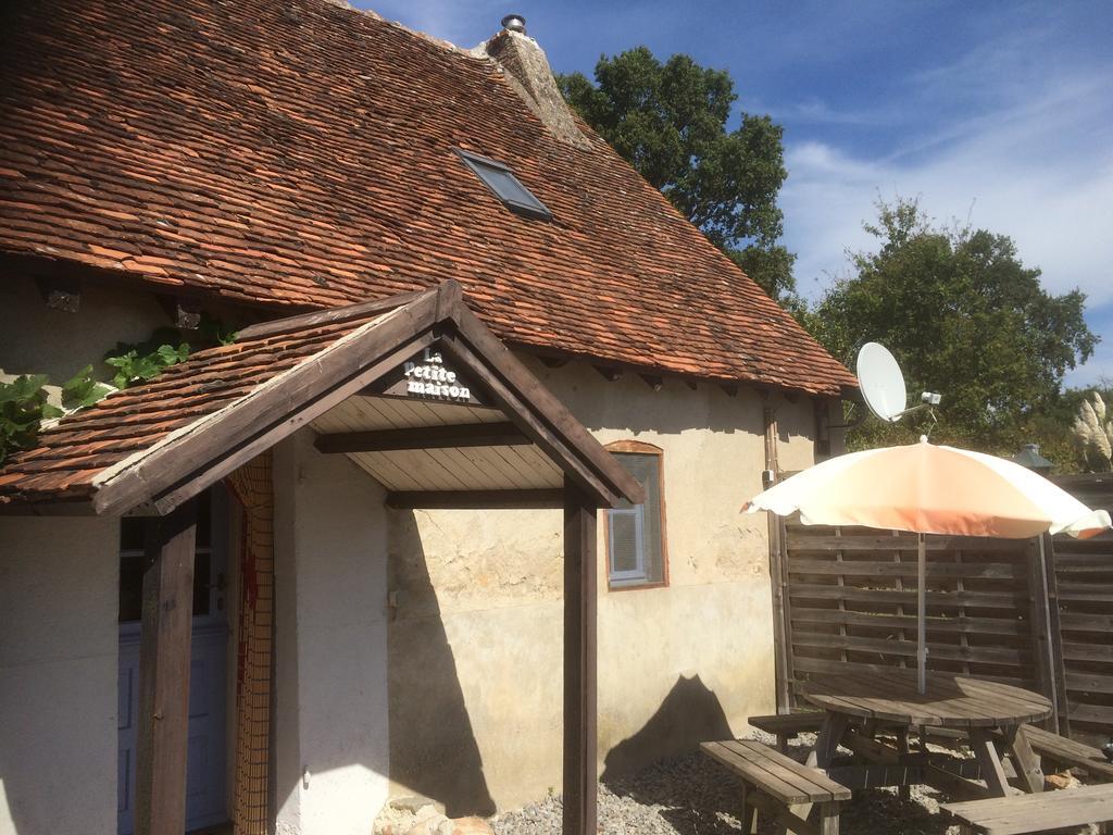 Le Petit Moulin Acomodação com café da manhã Saint-Hilaire  Exterior foto