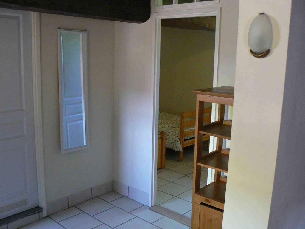 Le Petit Moulin Acomodação com café da manhã Saint-Hilaire  Quarto foto